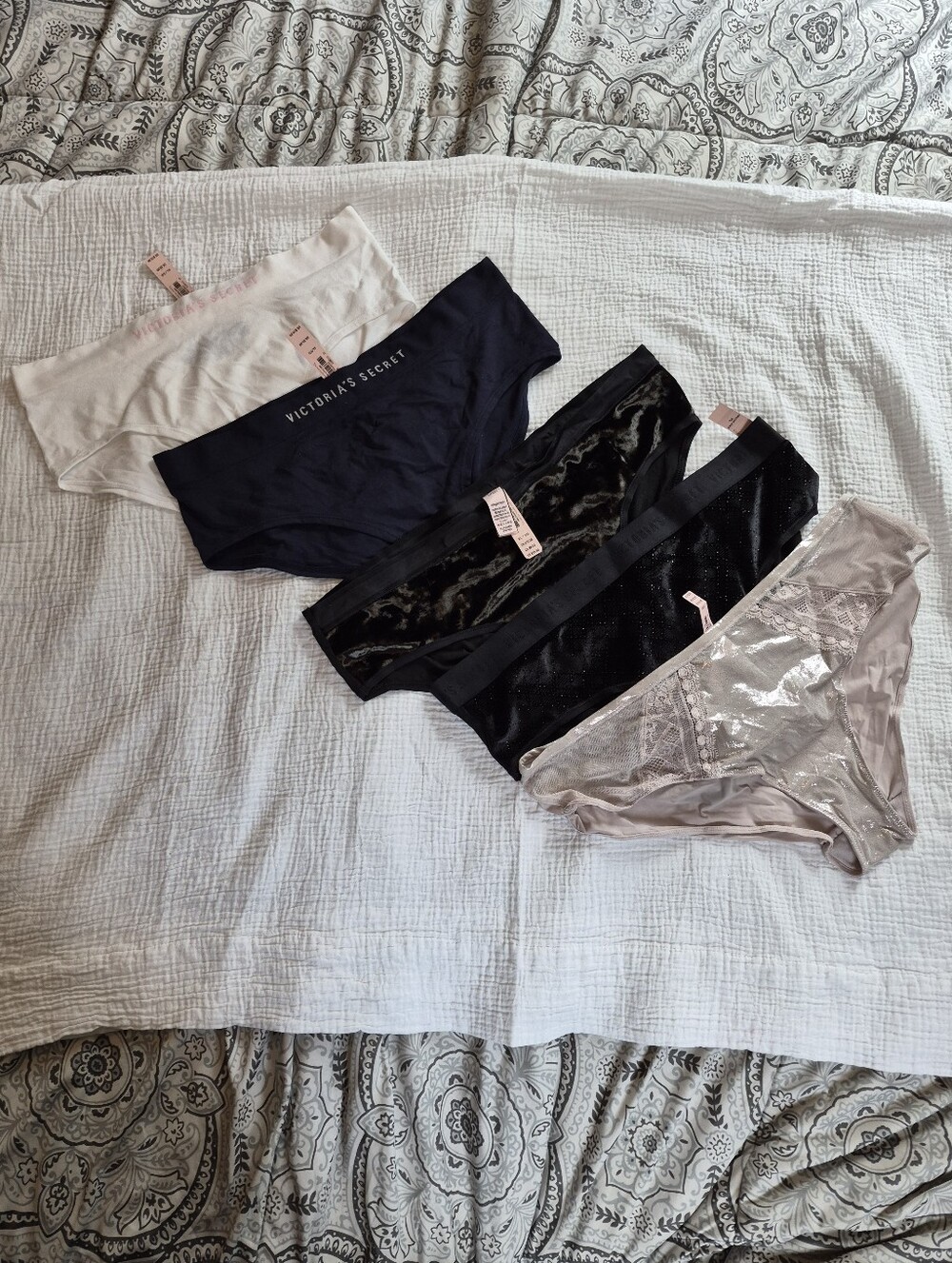Size XL NWT Victoria's Secret Hiphugger/Hipsters Bundle, 5 Pairs